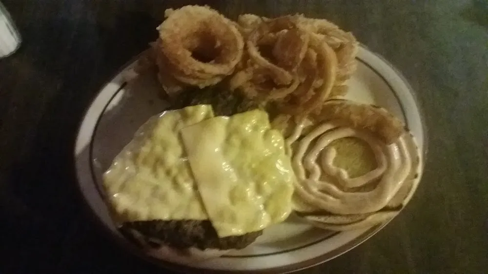 Cheeseburger w Onion Rings